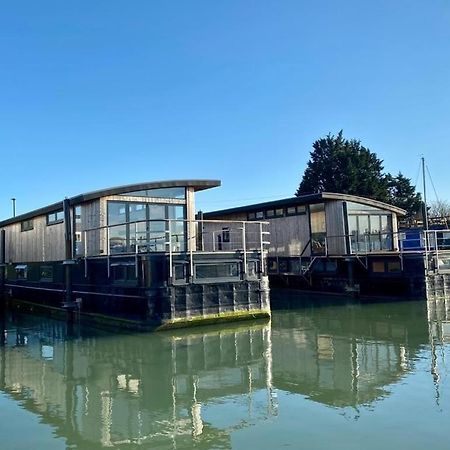 Houseboat Eleuthera Bembridge Exterior photo