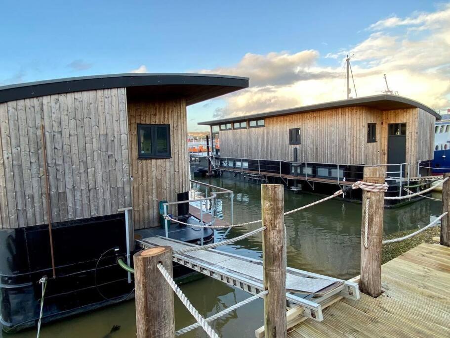 Houseboat Eleuthera Bembridge Exterior photo